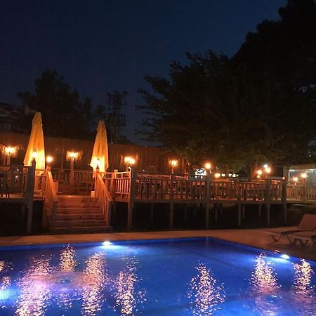 Dream Town Hotel&Restaurant เกเมร์ ภายนอก รูปภาพ
