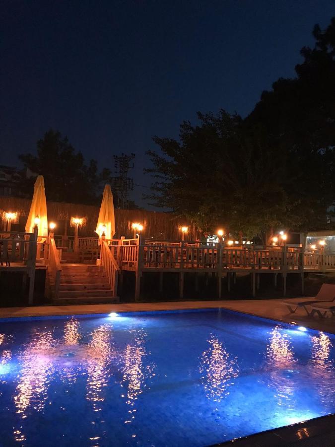 Dream Town Hotel&Restaurant เกเมร์ ภายนอก รูปภาพ