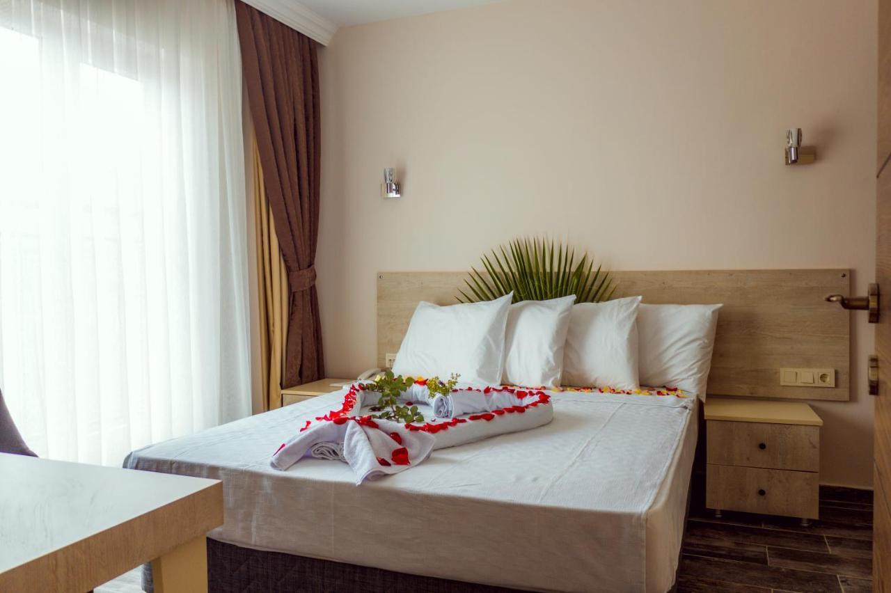 Dream Town Hotel&Restaurant เกเมร์ ภายนอก รูปภาพ
