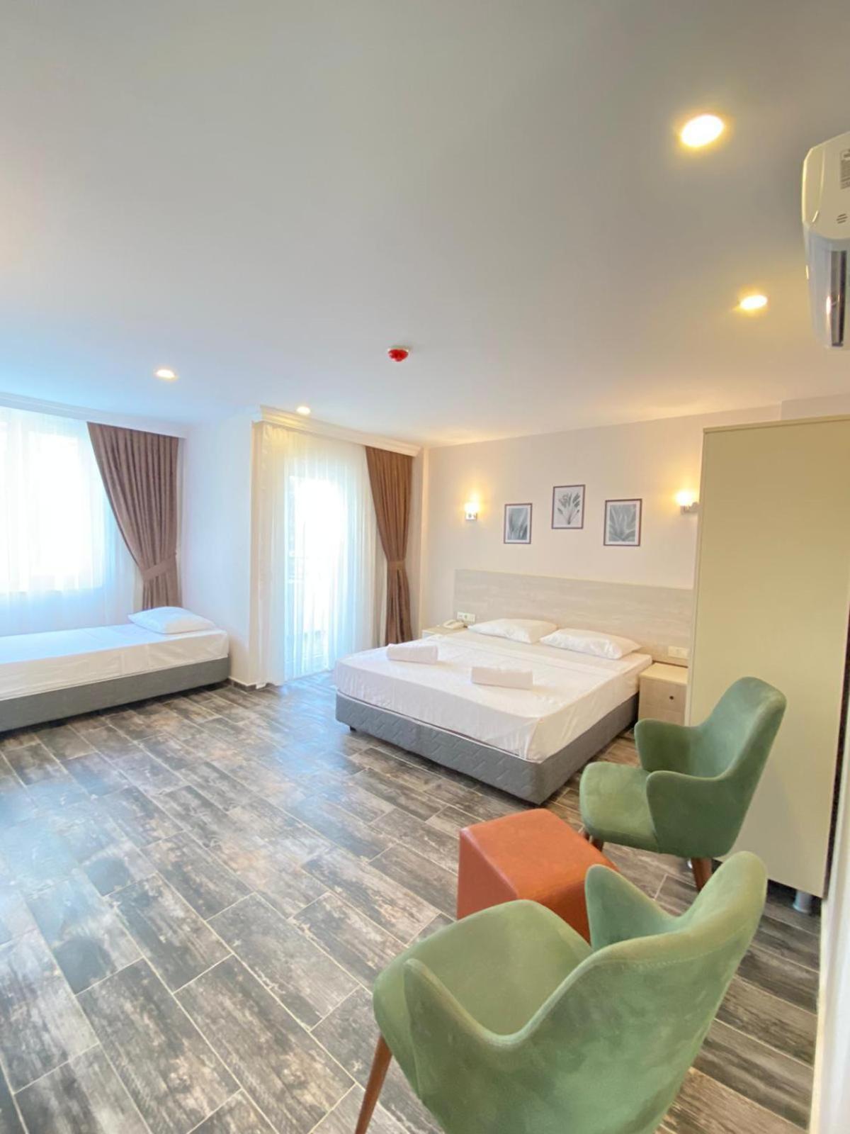 Dream Town Hotel&Restaurant เกเมร์ ภายนอก รูปภาพ