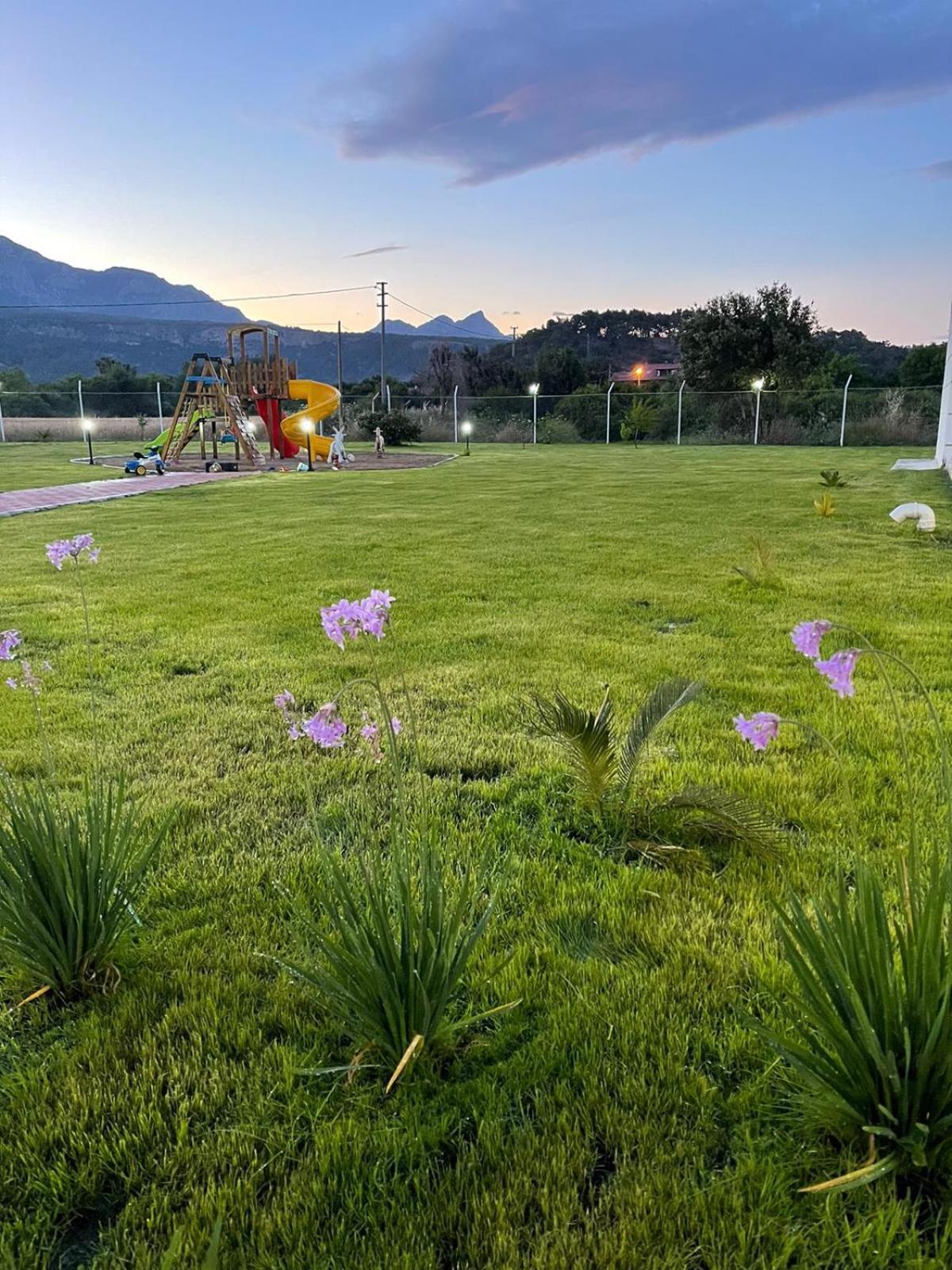 Dream Town Hotel&Restaurant เกเมร์ ภายนอก รูปภาพ