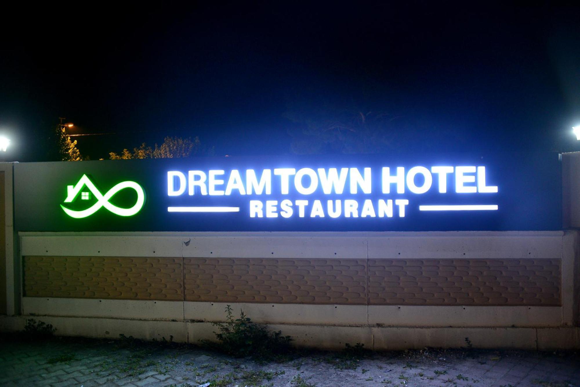 Dream Town Hotel&Restaurant เกเมร์ ภายนอก รูปภาพ