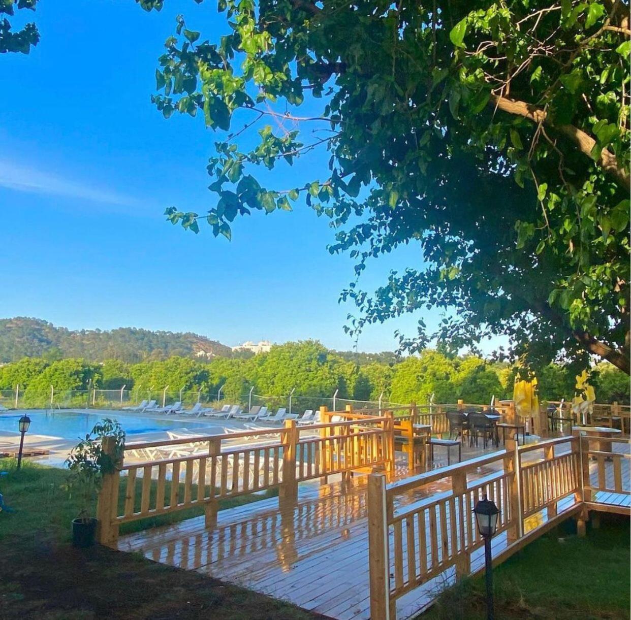 Dream Town Hotel&Restaurant เกเมร์ ภายนอก รูปภาพ